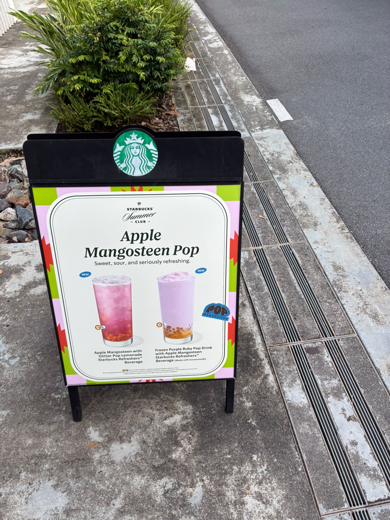 スターバックス（Starbucks）Apple Mangosteen Popのメニュー看板