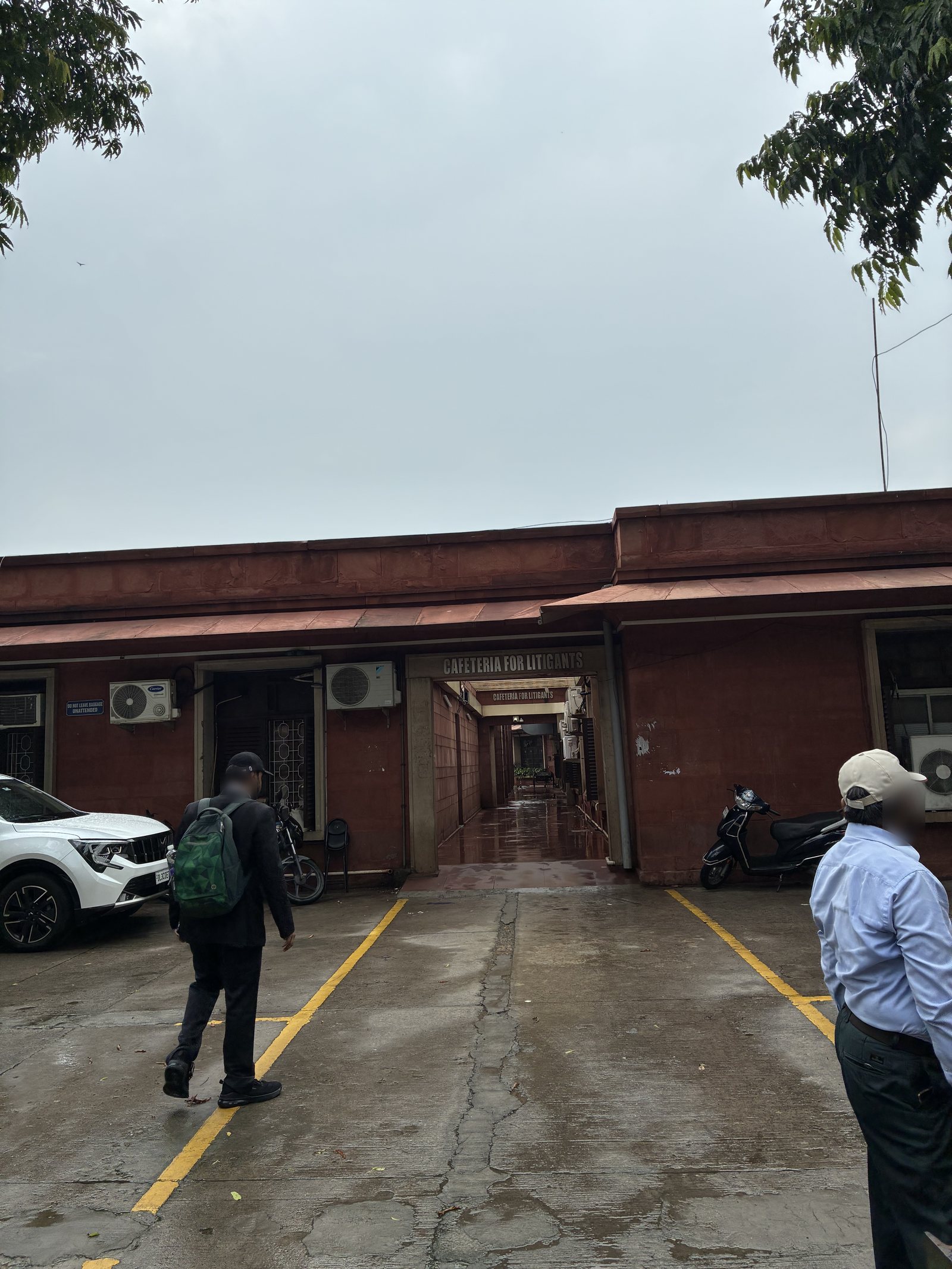 インド最高裁の敷地内にある食堂棟