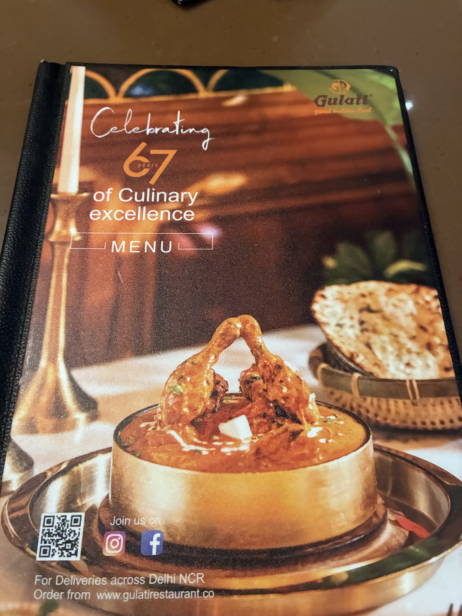 パンダラ・ロード（Pandara Road Market）のインド料理店グラティ（Gulati）のメニュー表紙