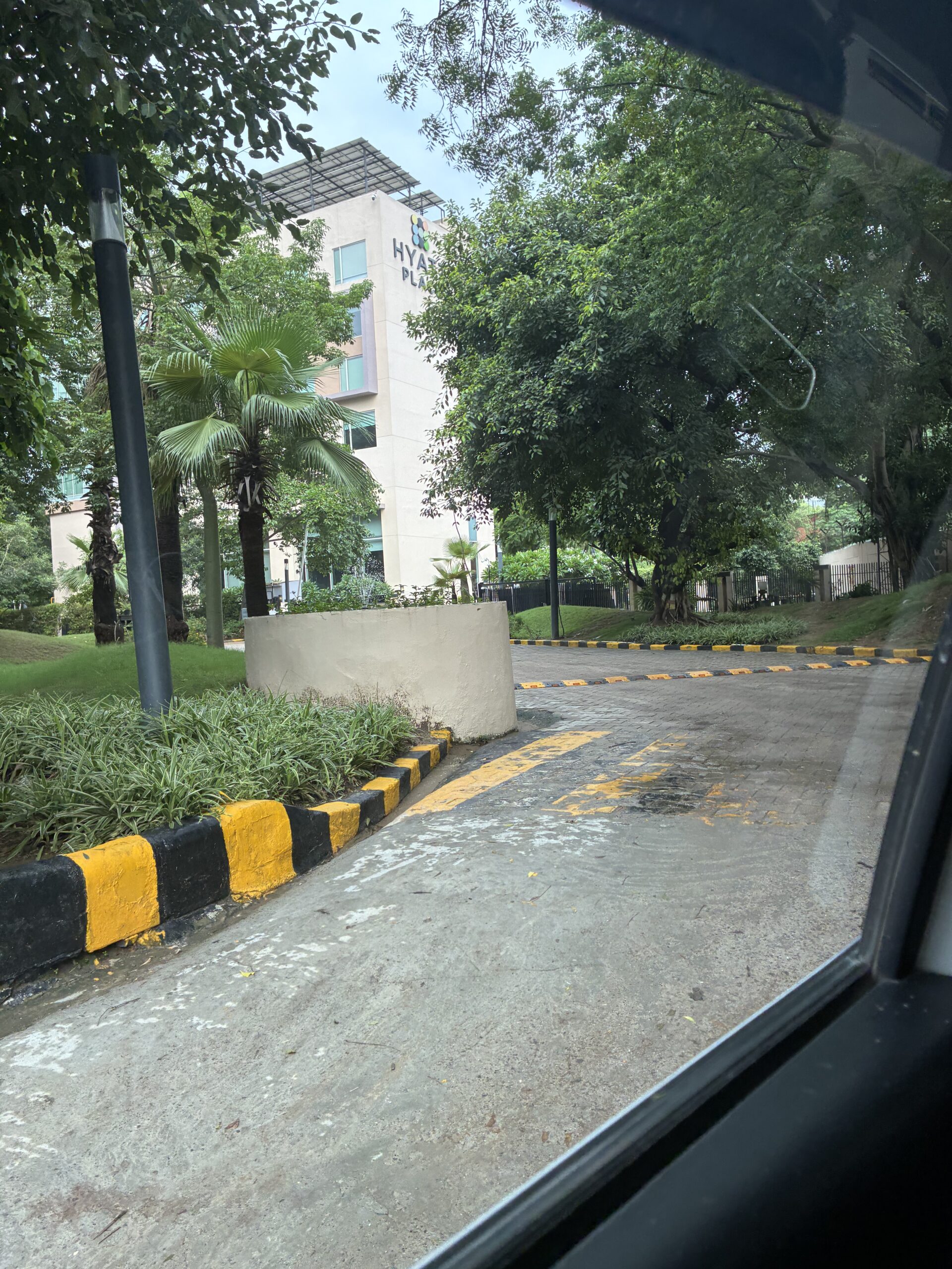 Hyatt Place Gurgaon Udyog Viharの外観