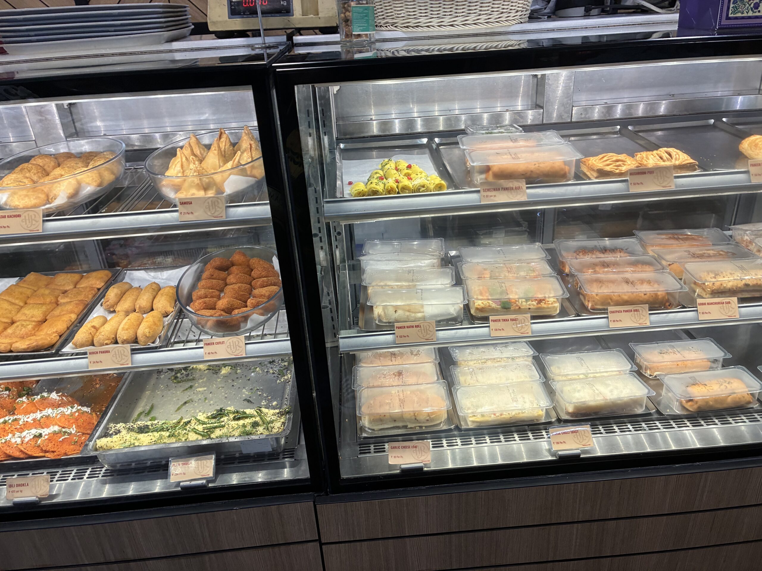 Haldiram'sの菓子売場