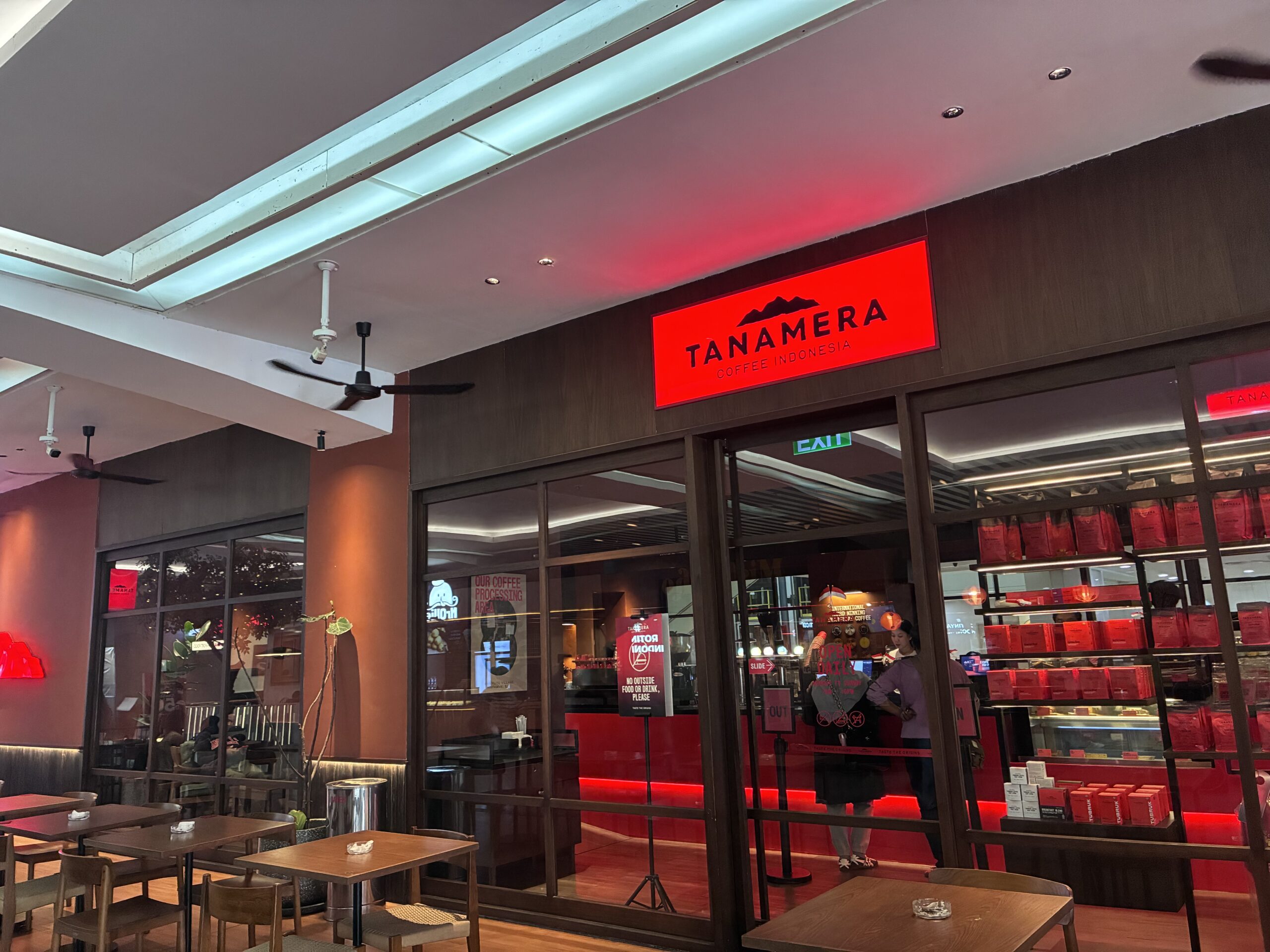 Blok MのTanamera Coffee